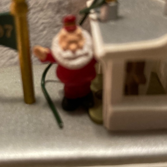 1997 Hallmark Keepsake ornament 
Santa’s Showboat - Picture 4 of 10